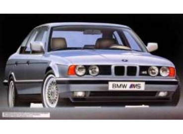 BMW M5, plastic modelkit 1/24, FUJIMI 126739